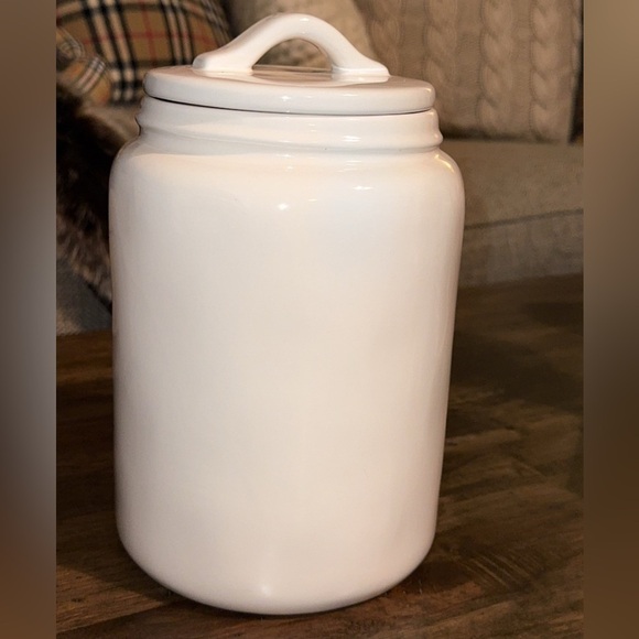 Rae Dunn Magenta Artisan ceramic cookie jar/food jar ‘FLOUR’ container canister - Picture 2 of 3